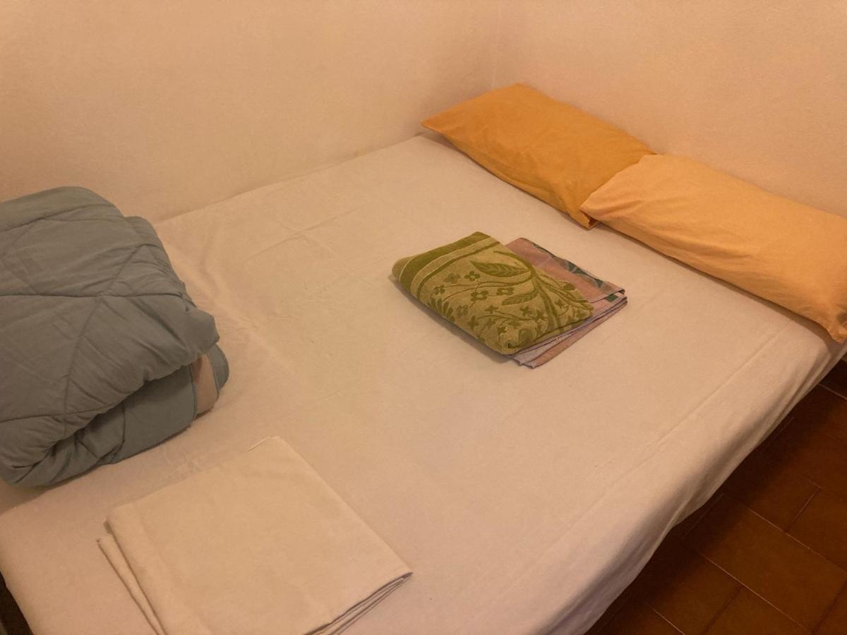 Cheerful Room, Sharing Kitchen In A Cosy Family Art House, Ideal For One Person Or Couple Sanremo Dış mekan fotoğraf