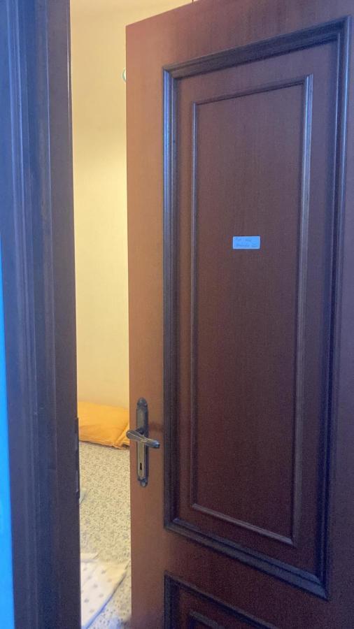 Cheerful Room, Sharing Kitchen In A Cosy Family Art House, Ideal For One Person Or Couple Sanremo Dış mekan fotoğraf